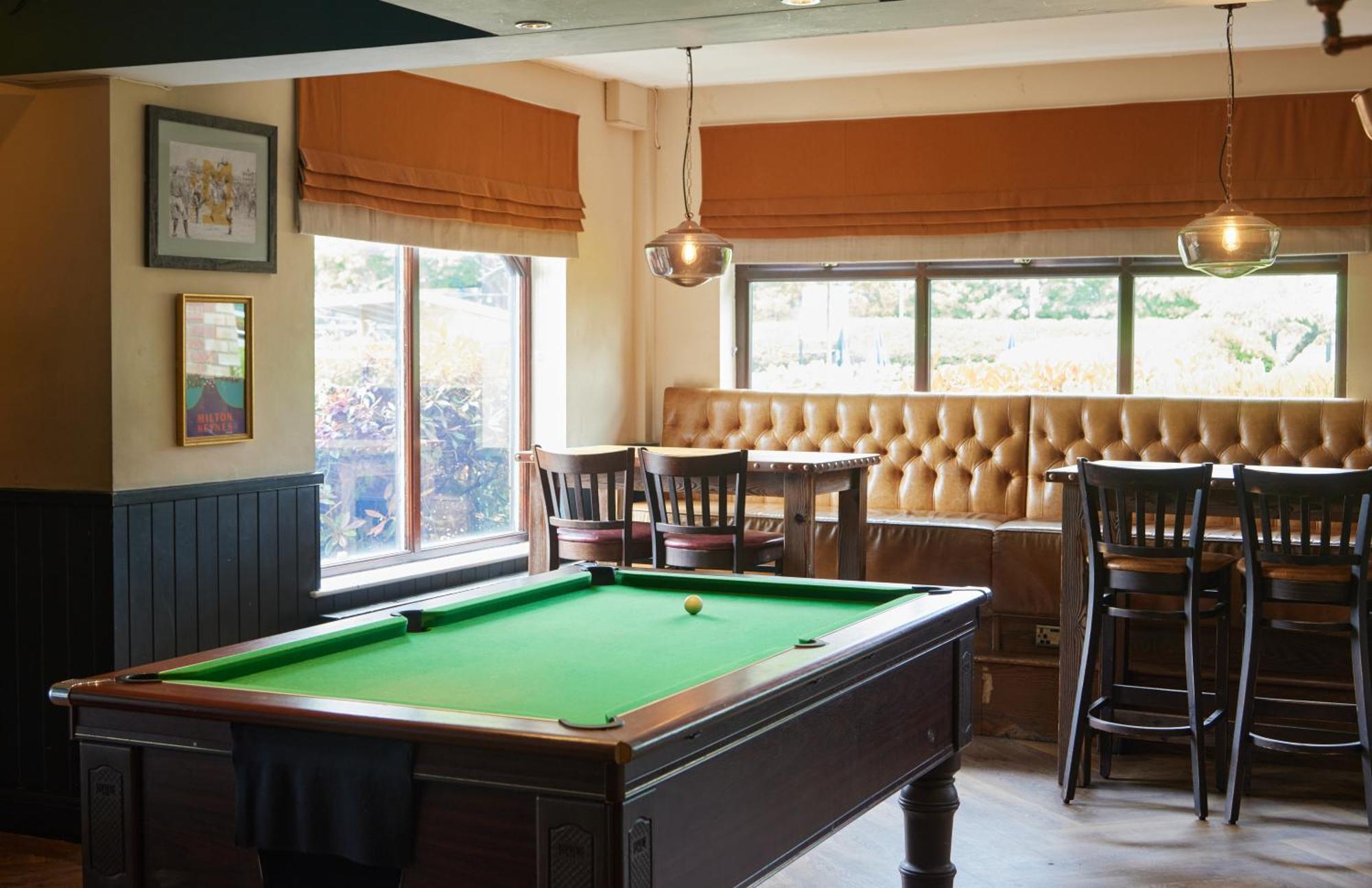 The Broughton Hotel By Greene King Inns Milton Keynes Bagian luar foto