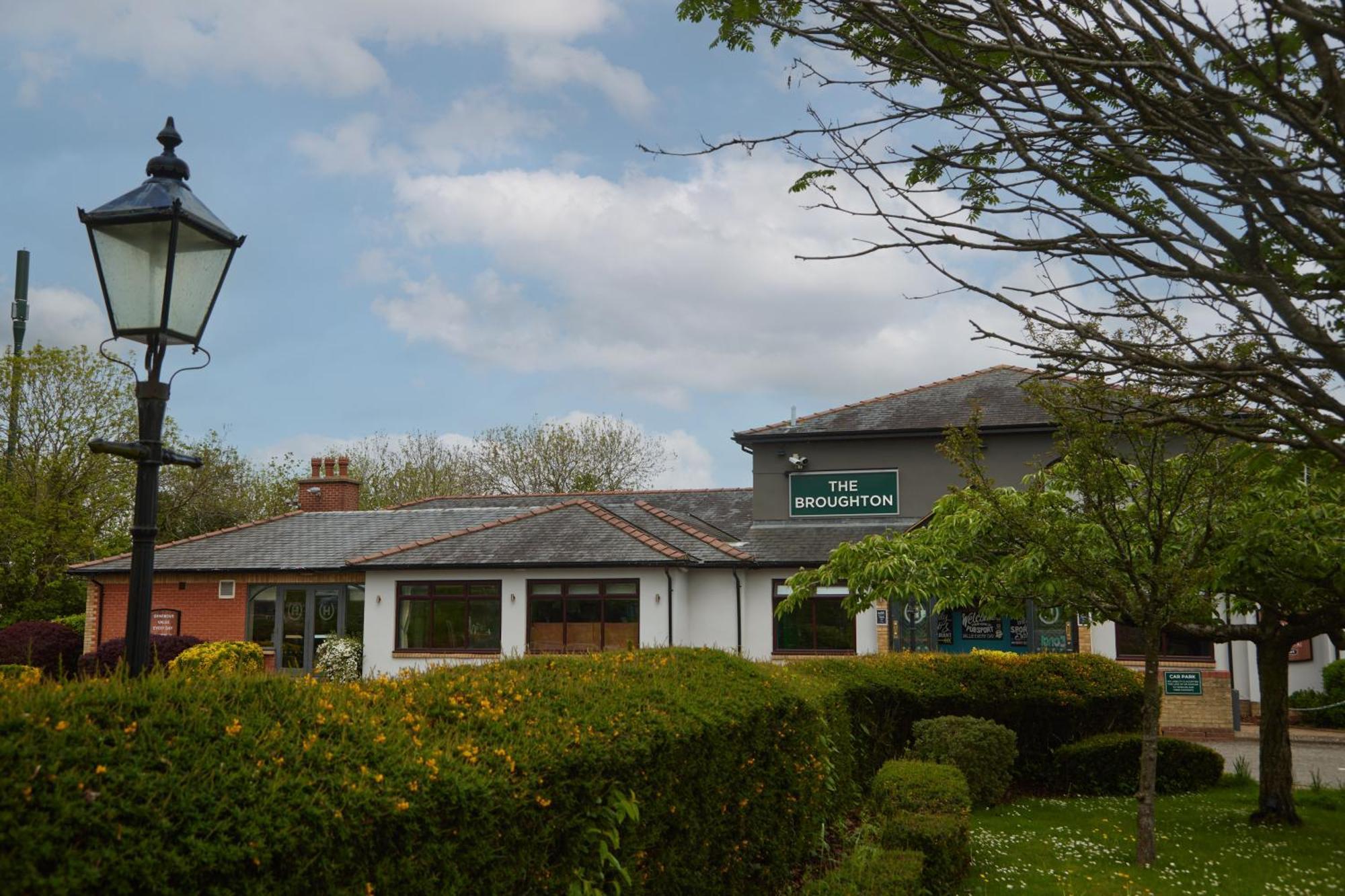 The Broughton Hotel By Greene King Inns Milton Keynes Bagian luar foto