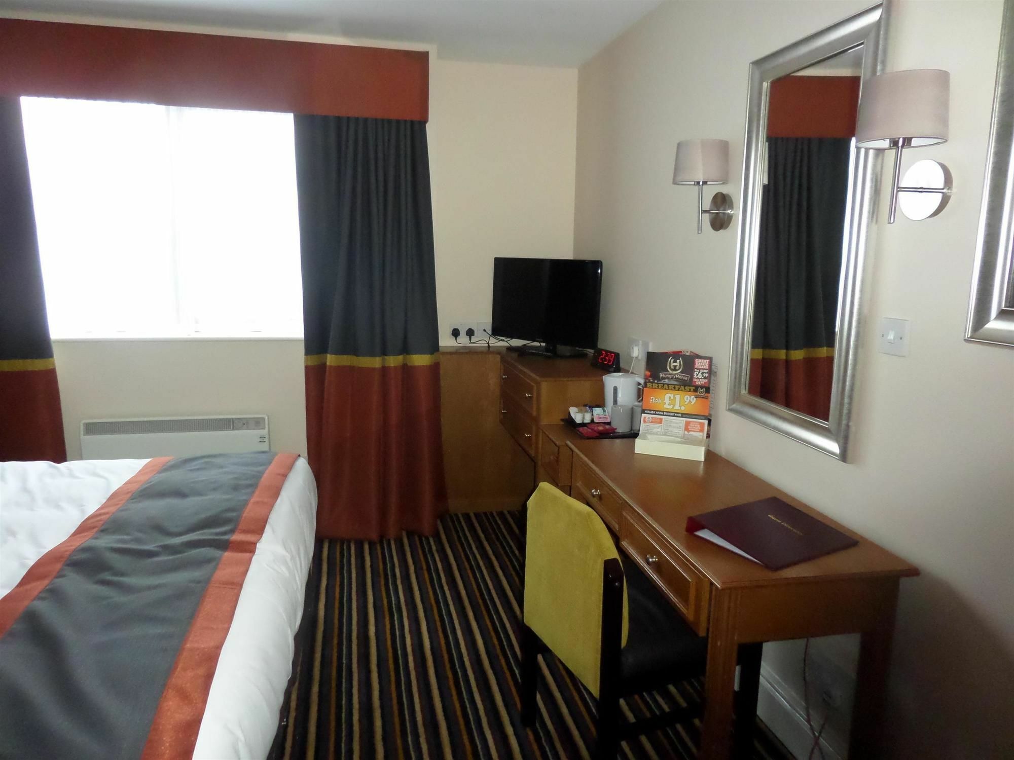 The Broughton Hotel By Greene King Inns Milton Keynes Bagian luar foto