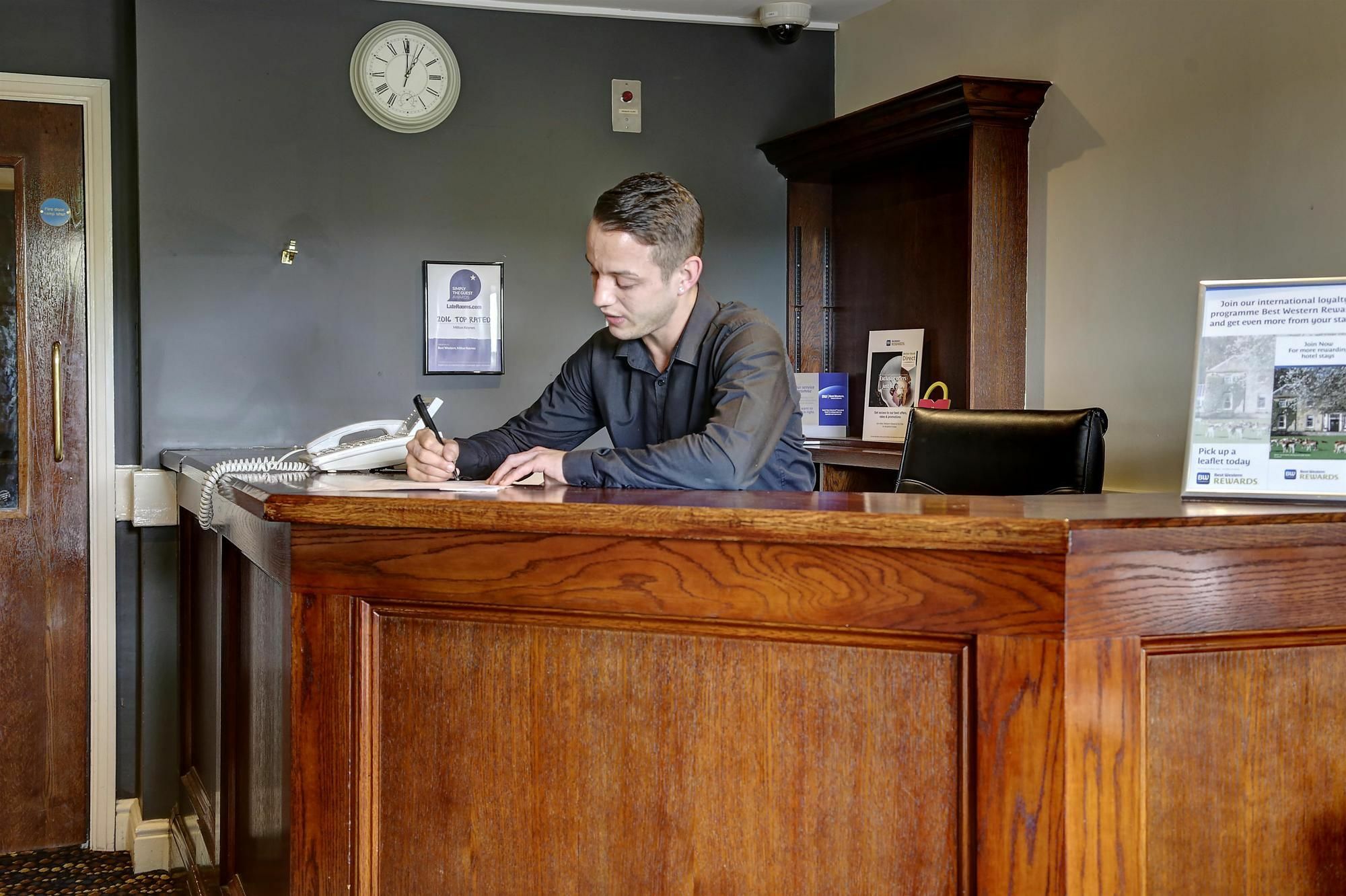 The Broughton Hotel By Greene King Inns Milton Keynes Bagian luar foto